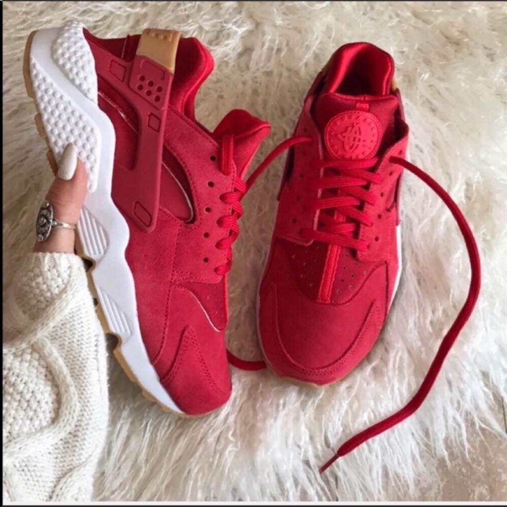 NWT Nike Air Huarache Suede - Picture 5 of 8
